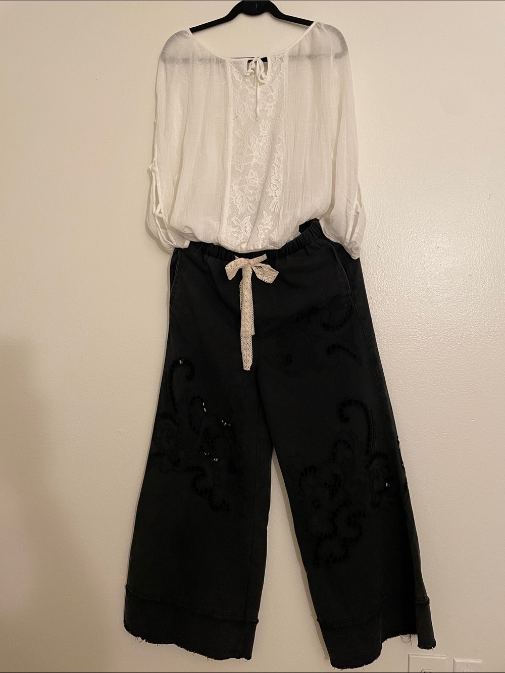 POL Black Women Embroidered cutouts Wide leg Pants with drawstringTie Sz S